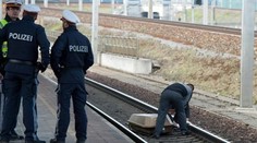 Vlak zabil 18-mesačné dieťa, ktorého kočík zišiel na koľajnice