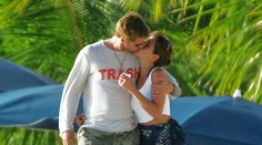 Bulvárny magazín šokoval titulkou: Jennifer Aniston a Brad Pitt sa na nej bozkávajú