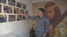 Vlastní viacero vzácnych zberateľských kúskov. Jaroslav má takmer všetko, čo súvisí s postavou Winnetoua