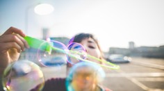 Dokonalý plán na prvý apríl: Zažite bratislavské ulice plné bublín