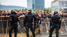 Pred rizikovým futbalovým zápasom sa to zaobišlo bez vážnych incidentov