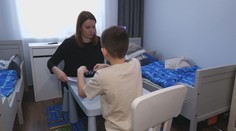 Zostala bez peňazí, prácu si nájsť nevie. Mamičke autistického syna Romane nepriznali opatrovateľský príspevok