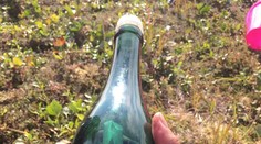 Muž zbieral drevo na kúrenie, našiel 50-ročný námorníkov odkaz