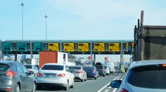 Dovolenka autom vás vyjde drahšie. Tu je prehľad diaľničných poplatkov v okolitých krajinách