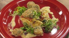 Žihľavové noky na žinčicovej omáčke