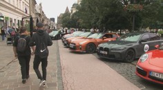 Tri dni, sedem miest a 37 luxusných športových áut. V Košiciach odštartovalo charitatívne rally