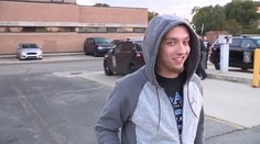 Zločinec so zmyslom pre humor. Policajtom dal výzvu, no prerátal sa