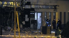 FOTO: V Budapešti niekto vyhodil do vzduchu banku