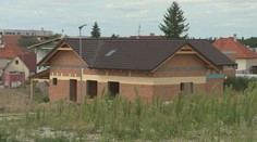 Chcete stavať dom? Odborníci varujú pred rastúcimi cenami pozemkov
