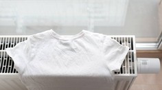 Sušíte oblečenie v interiéri? Nikdy to nerobte, je to nebezpečné pre vaše zdravie