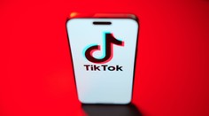 Čína zvažuje, že americký TikTok predá Muskovi. Táto možnosť je lákavá pre Peking aj Trumpa