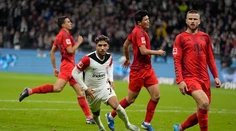Egypťan z Frankfurtu úradoval a Bayern znovu zakopol. Bundeslige už bodovo nekraľuje sám