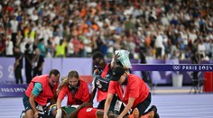 VIDEO: Svetový rekordér nešťastne spadol a odnášali ho na nosidlách. Chvíľu bol aj v bezvedomí