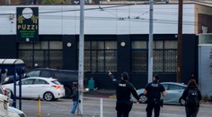 Dráma v USA. Muž za dva dni dobodal deväť ľudí, polícia ho zadržala