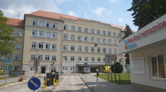 Špecialistov i zdravotné sestry zháňajú naprieč Slovenskom. V Skalici už zavreli celé oddelenie