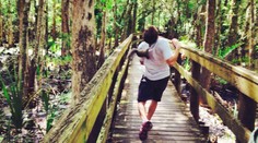 FOTO: Veverička napadla mladíka, keď si s ňou chcel urobiť selfie