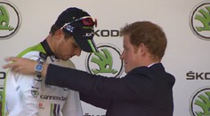 Sagan v úvodnej etape druhý. Do bieleho dresu ho obliekol princ Harry