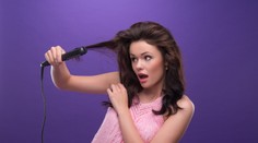 Rady, ako si žehlením nezničiť vlasy