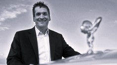 Svetoznámeho dizajnéra ikonických áut ubodali vo vlastnom dome. Páchateľom má byť lupič