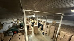 Pri Košiciach objavili nelegálnu výrobňu cigariet. Zaistili vyše 18 miliónov kusov a tiež 15 ton tabaku