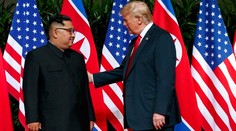 Trump zvažuje tretí summit s Kim Čong-unom