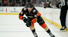 Sezónu v NHL neodštartuje ani pravidelný reprezentant Slovenska. Anaheim Regendu vyradil z kempu