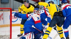 Napriek piatim kúskom v našej sieti ukázal brankár potenciál. Tréner hľadal pozitíva po prehre so Švédskom