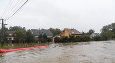 Ľuďom, ktorých zasiahli povodne, hrozia zdravotné problémy. Zbaviť sa netreba len kontaminovaných potravín