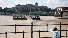 Záplavová vlna na Dunaji. Hladina dosiahla prvý stupeň pohotovosti