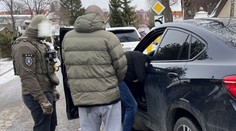 Desaťtisíce liekov, hotovosť aj luxusné auto: Polícia rozbila nelegálny biznis na severe Slovenska