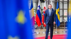 Peter Pellegrini sa na samite EÚ stretol s Volodymyrom Zelenským