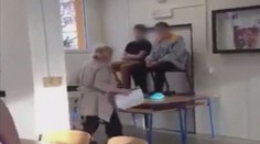 Učiteľka, ktorú žiaci šikanovali, zomrela