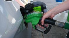 Ceny benzínu a nafty opäť klesli. Komentár analytika však schladí akúkoľvek radosť motoristov