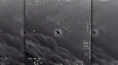 Pentagón odtajnil tri videá, ktoré zachytávajú strety vojenských lietadiel s UFO