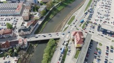 Boj s kolónami pomocou dronov. Policajtom na Kysuciach pomáhajú odhaliť aj priestupky