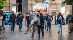 Nižší počet návštevníkov, vyššia daň či koniec Airbnb. Dovolenkové destinácie zavádzajú nové pravidlá pre turistov