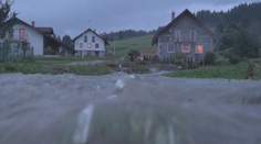 Slovensko zasiahli intenzívne búrky. Takéto škody zatiaľ napáchali