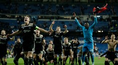 Štvrťfinále LM: Man United sa pokúsi zastaviť Barcelonu, Ronaldov štart proti Ajaxu je otázny