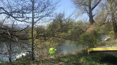 Vodička z Range Roveru policajtom z B. Bystrice vysvetľovala, ako sa jej auto dostalo do Hronu