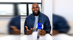 VIDEO: Je vzorom pre milióny mladých ľudí. LeBron James má vlastnú podobizeň legendárnej bábiky