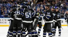 VIDEO: Nikita Kučerov pokoril magickú hranicu, Tampa Bay ukončila sériu prehier. Vegas prvýkrát naprázdno