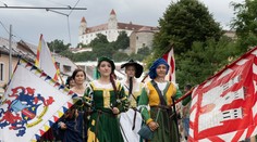 Bratislava ožila minulosťou. V hlavnom meste sa konajú veľkolepé oslavy na počesť uhorských panovníkov