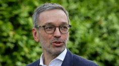 Voľby v Rakúsku prvýkrát od svojho vzniku vyhrala krajne pravicová Slobodná strana Rakúska