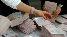 Parlamentné voľby v Nemecku sa skončili. Merz sa prihlásil k víťazstvu, Scholz priznal porážku