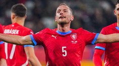 Hoci dosiahli jasný triumf, nálada nebola ideálna. Rozhodnutie českých futbalistov sa nestretlo s pochopením
