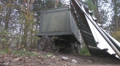 Majitelia neuposlúchli, a tak nastúpili traktory. Na Liptovskej Mare odstraňovali čierne stavby