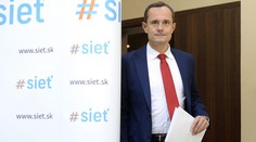 Procházku podržali regióny, prioritou strany budú cesty