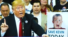 VIDEO: Donald Trump sa snaží zachrániť Kevina zo Sám doma pred Putinom