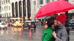 Príbeh dvojice valcuje internet