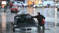 Záplavy v Anglicku: Na niektorých miestach hrozí smrteľné nebezpečenstvo